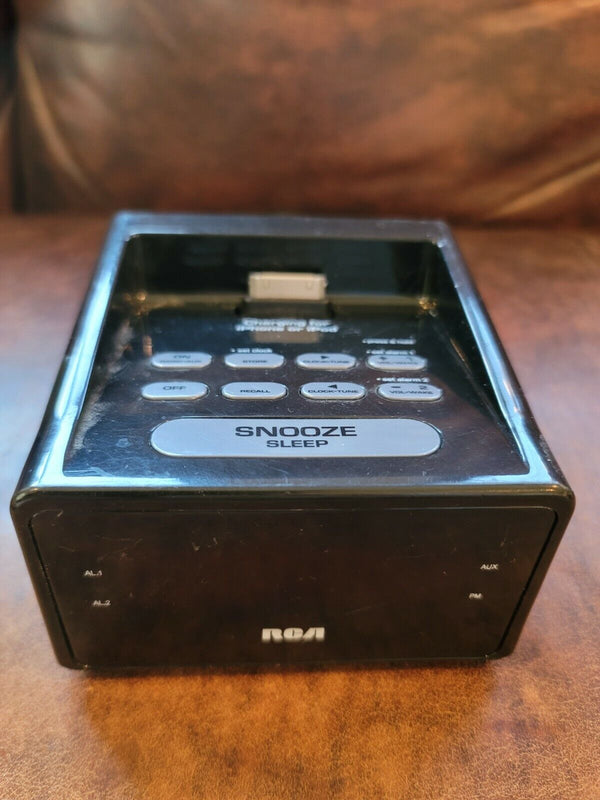 RCA Clock Radio  Charging iPod iPhone docking station